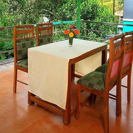 Thekkady Spice Valley Holiday Hotel Eksteriør billede