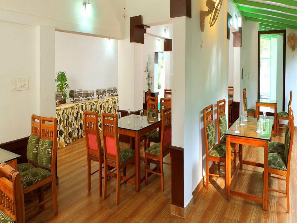 Thekkady Spice Valley Holiday Hotel Eksteriør billede
