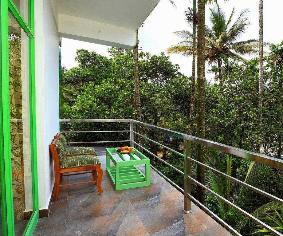 Thekkady Spice Valley Holiday Hotel Eksteriør billede